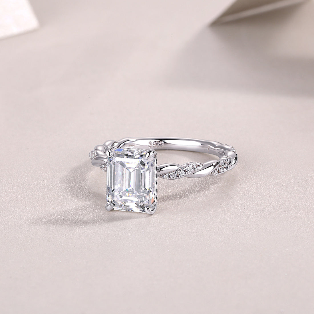 Chasing Light - VVS Emerald Moissanite Ring Set S925 Sterling Silver