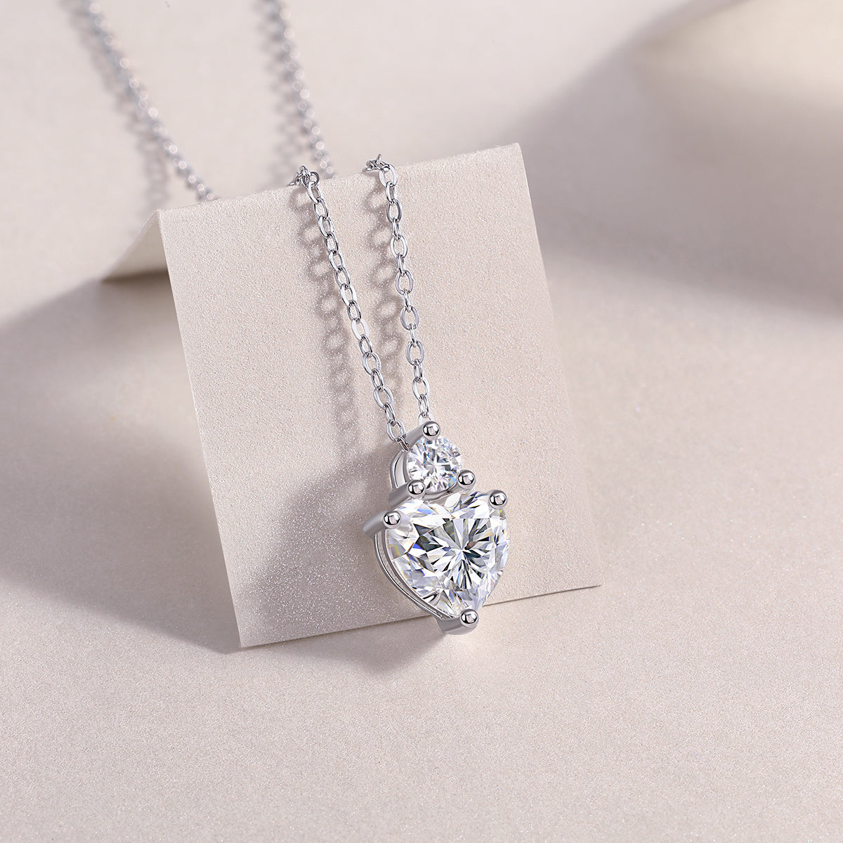 Heart Cur VVS Moissanite Pendant Set With S925 Sterling Silver And Platinum Plating