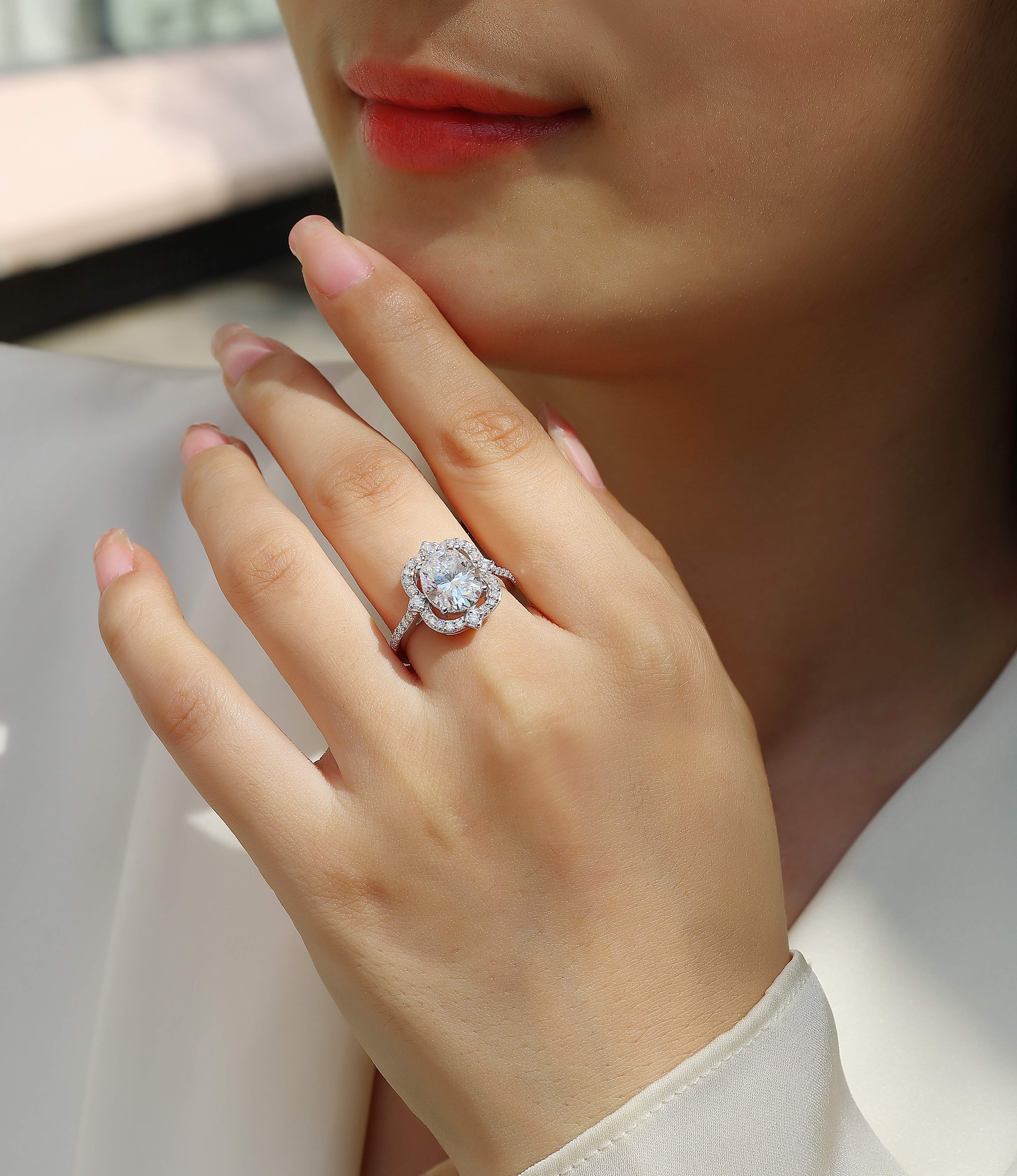 Camellia - A Fashionable Jewelry Ring With Moissanite S925 Sterling Silver